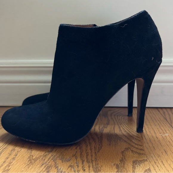 Aldo Booties with 4” Heel - Picture 2 of 9